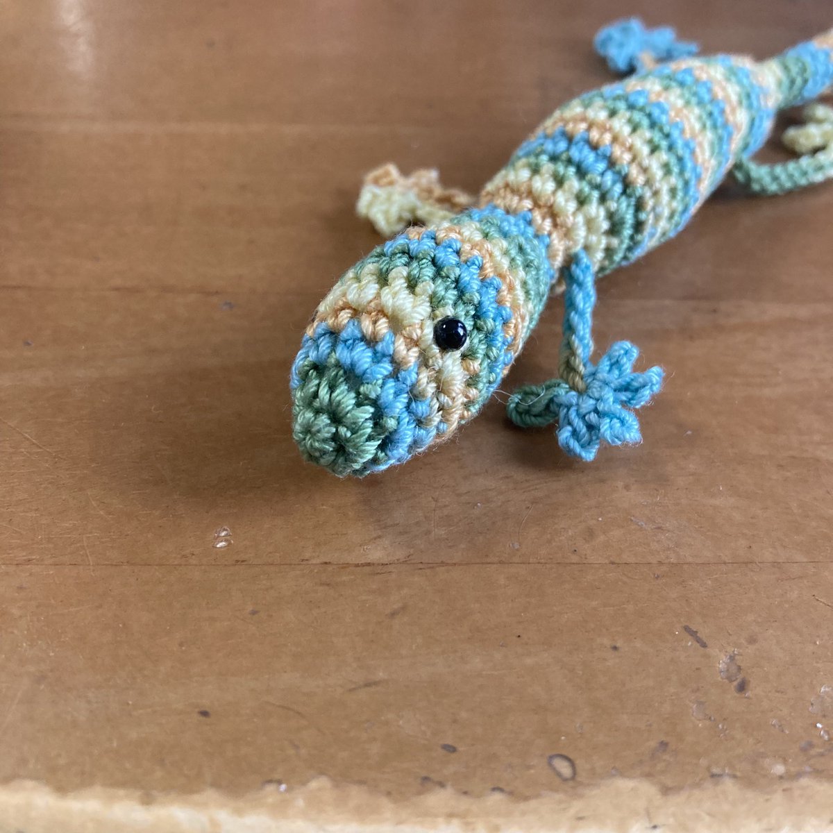 marimo____00's tweet photo. 本日のニホンヤモリ🦎
#爬虫類 #あみぐるみ #amigurumi #カラフル #レース糸 https://t.co/OETFQQ3sSv
