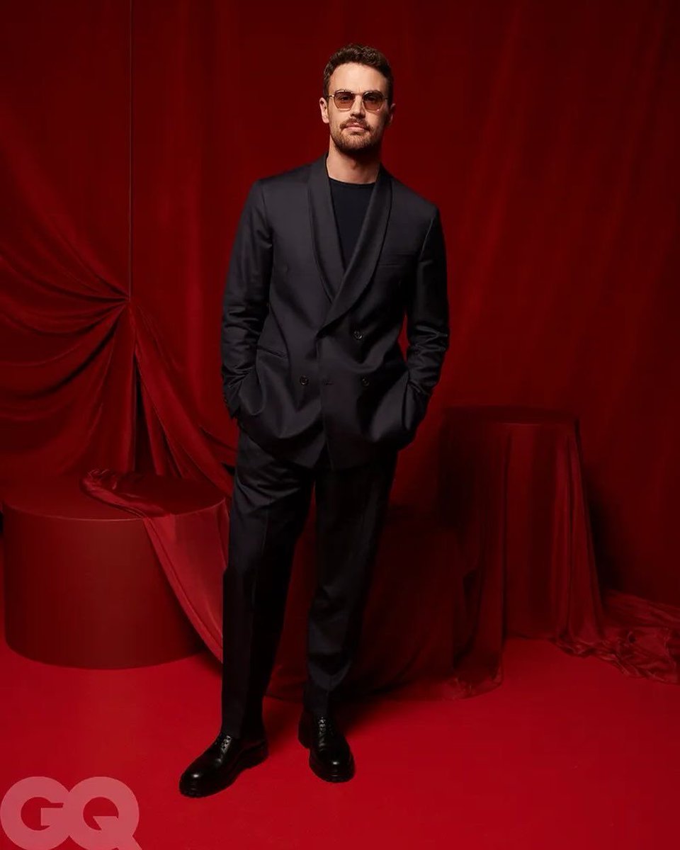 𝑀𝙖𝙭𝙚𝙣𝙘𝙚 H͟Ü͟L͟L͟E͟R tweet media