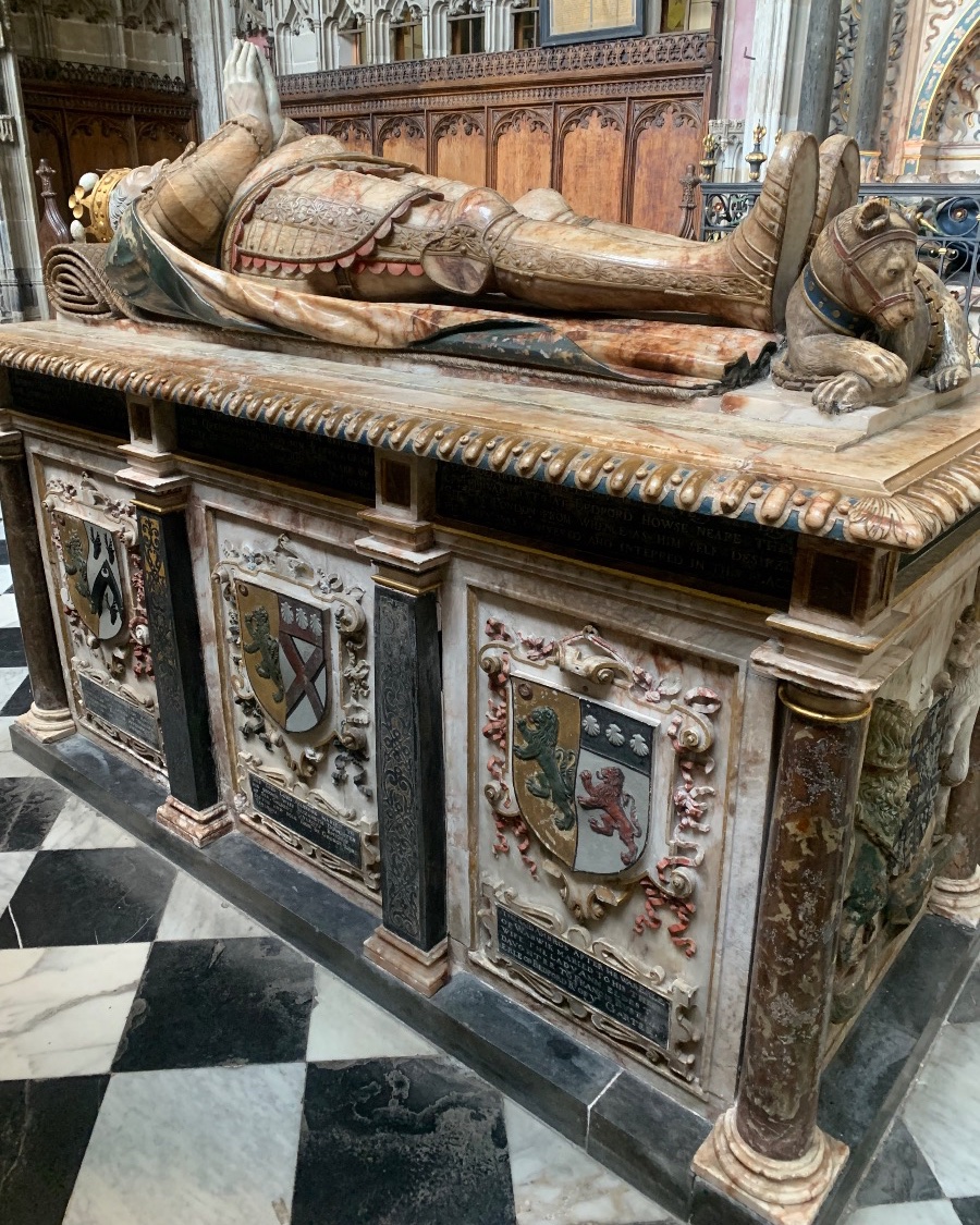 thedudleywomen's tweet image. #OnThisDay in 1590, the funeral was held Ambrose Dudley, 3rd Earl of Warwick, at St Mary's Collegiate Church, #Warwick. Following the service, he was interred in the church's Beauchamp Chapel, his widow, Anne Russell, Countess of Warwick, commissioning a tomb memorial. #History