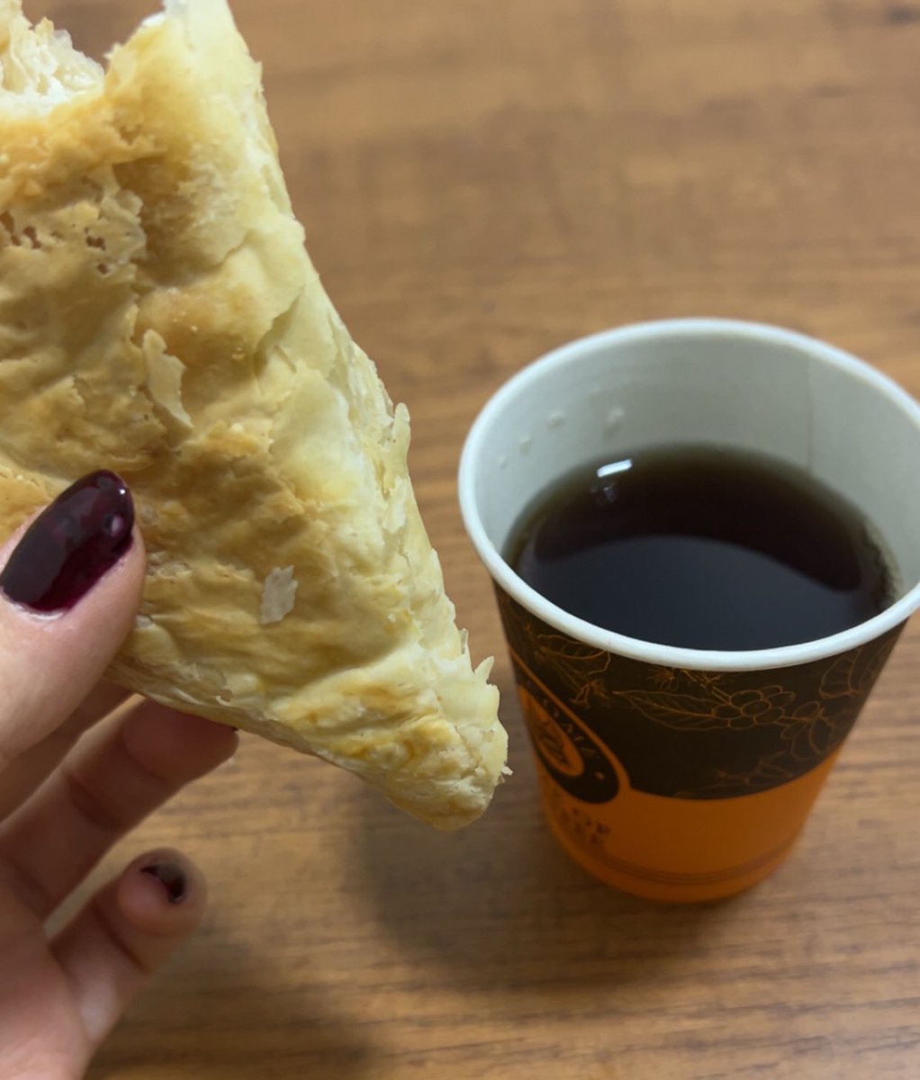 aska 𖦹 tweet media