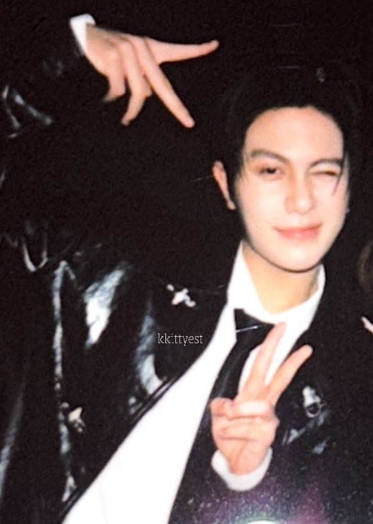 tahi ✩ 🍓 tweet media