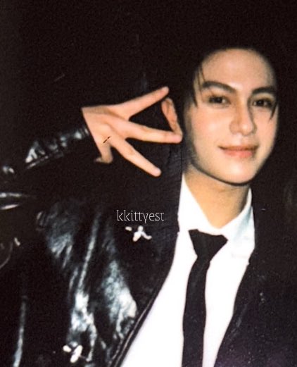 tahi ✩ 🍓 tweet media