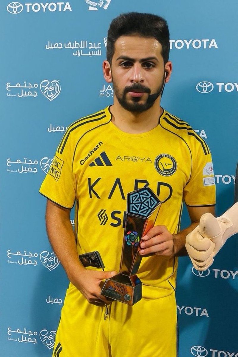 (( روُزْا 🦋✍🏻 )) tweet media