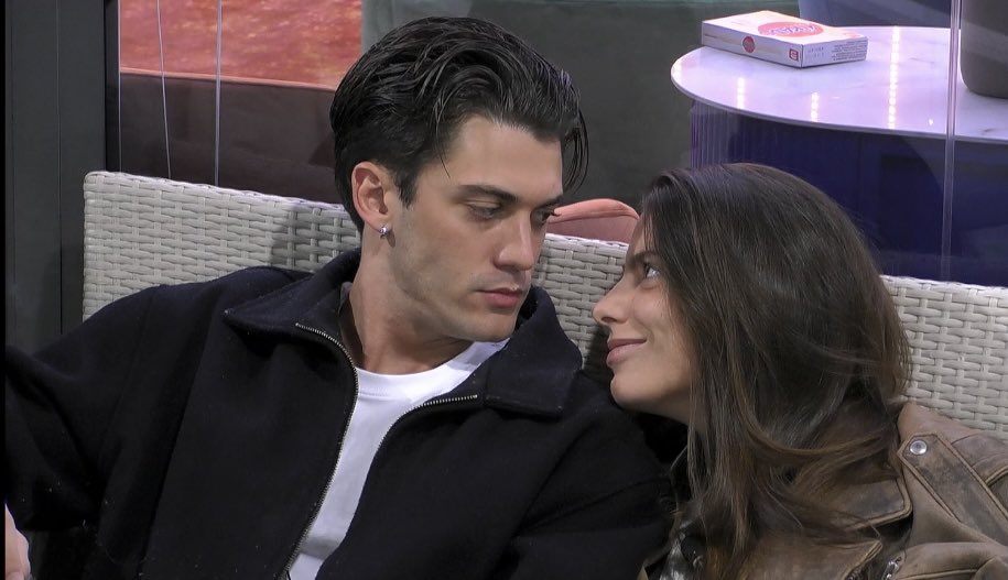 𝓼𝓽𝓻𝓪𝔀𝓫𝓮𝓻𝓻𝔂 ✿︎| 𝓳𝓸𝓷𝓲𝓽𝓪 𝓮𝓻𝓪 tweet media