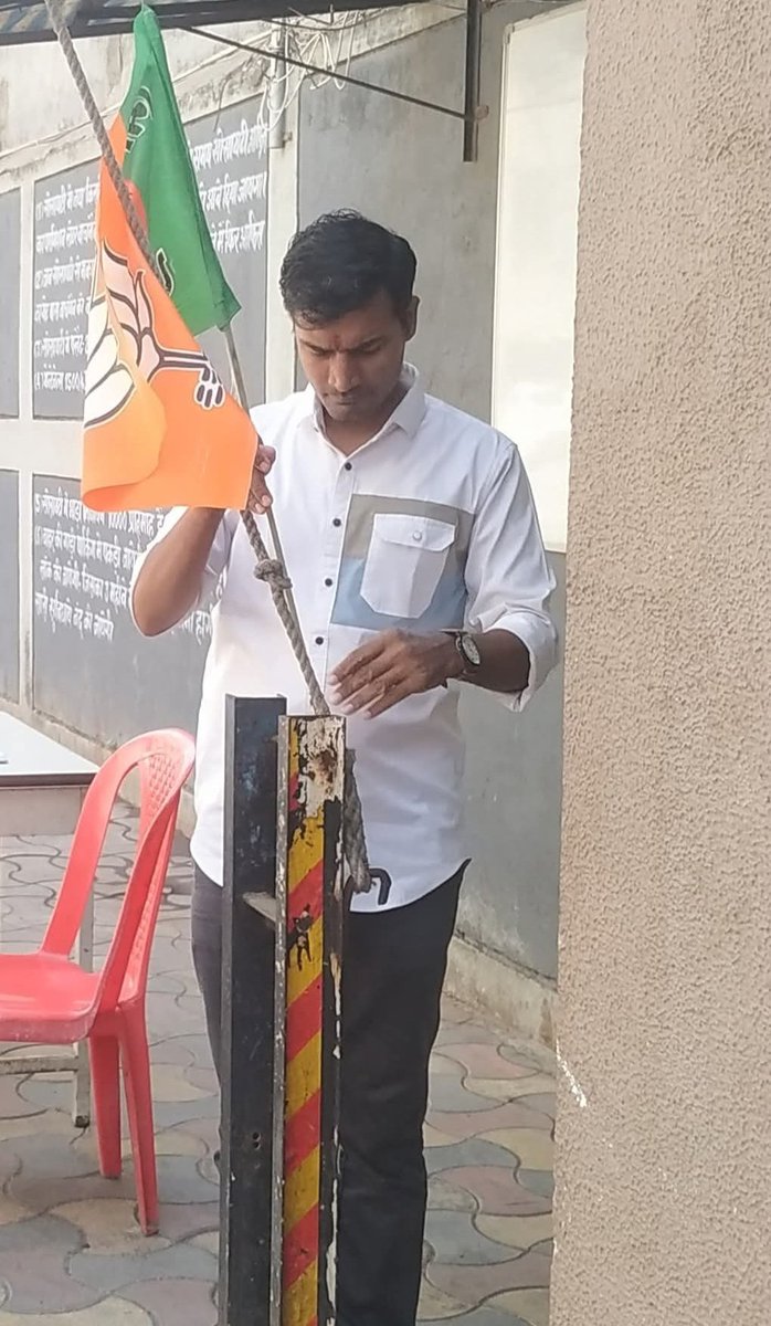 mukeshp451's tweet photo. भाजपा हमारे रगों में बसता है.♥️♥️🚩

भारतीय जनता पार्टी के स्थापना दिवस की हार्दिक बधाई एवं शुभकामनाएँ
@BJP4Gujarat @BJP4India @iJagdishBJP @narendramodi @CRPaatil @ghoghari_pravin @sanghaviharsh @MananDaniBJP @NitinNabin
#BJP4SuratMahanagar
#અબ_કી_બાર_120
#કમળ_ખીલશે_વિકાસ_જીતશે https://t.co/R266ekKD0I