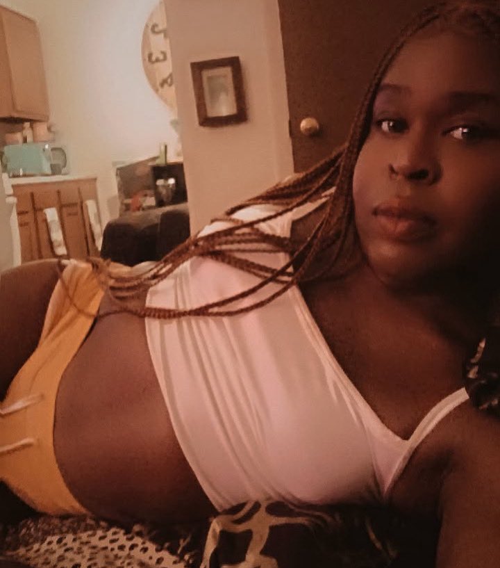 La’Shay Larue VISITING VEGAS APRIL27-30 tweet media