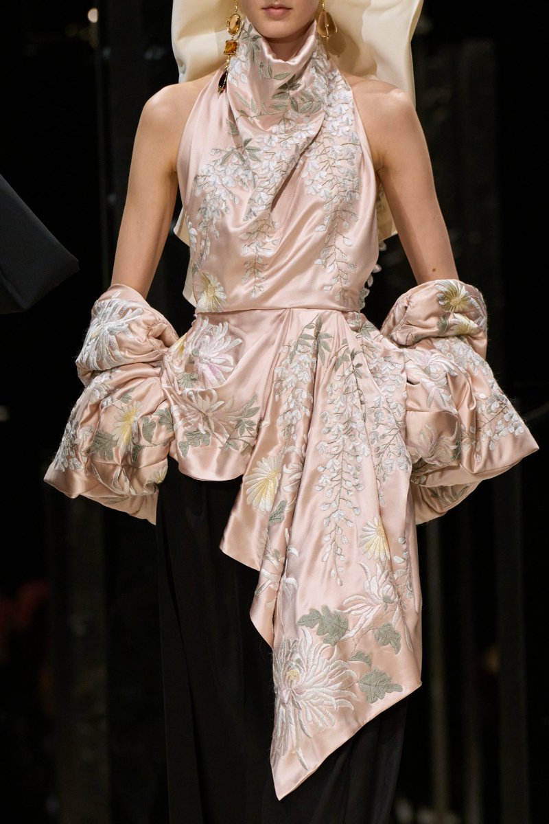 DvilCouture tweet media