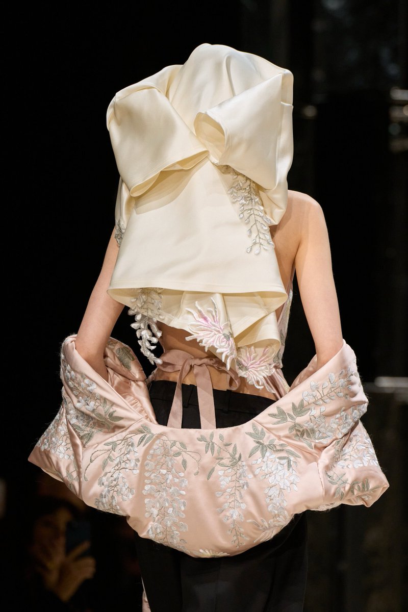 DvilCouture tweet media