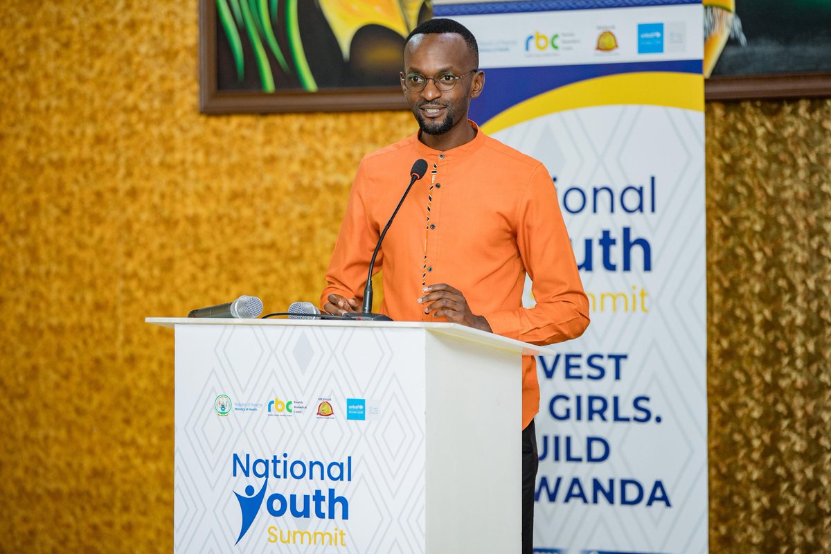 medsar_ifmsa's tweet photo. Our Guest of Honor Dr. @mnls_nke HOD @RwandaHealth highlighted that on Investing in adolescent girls,education&amp;innovation is investing in national transformation
From tackling teen pregnancy to advancing digital health&amp; youth-led sol.

Thanks to @unicefrw @HDIRwanda @RBCRwanda https://t.co/bsBfuw7Gjv