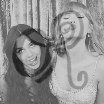 lia ‧₊˚❀༉‧₊˚. in love 💗 tweet media