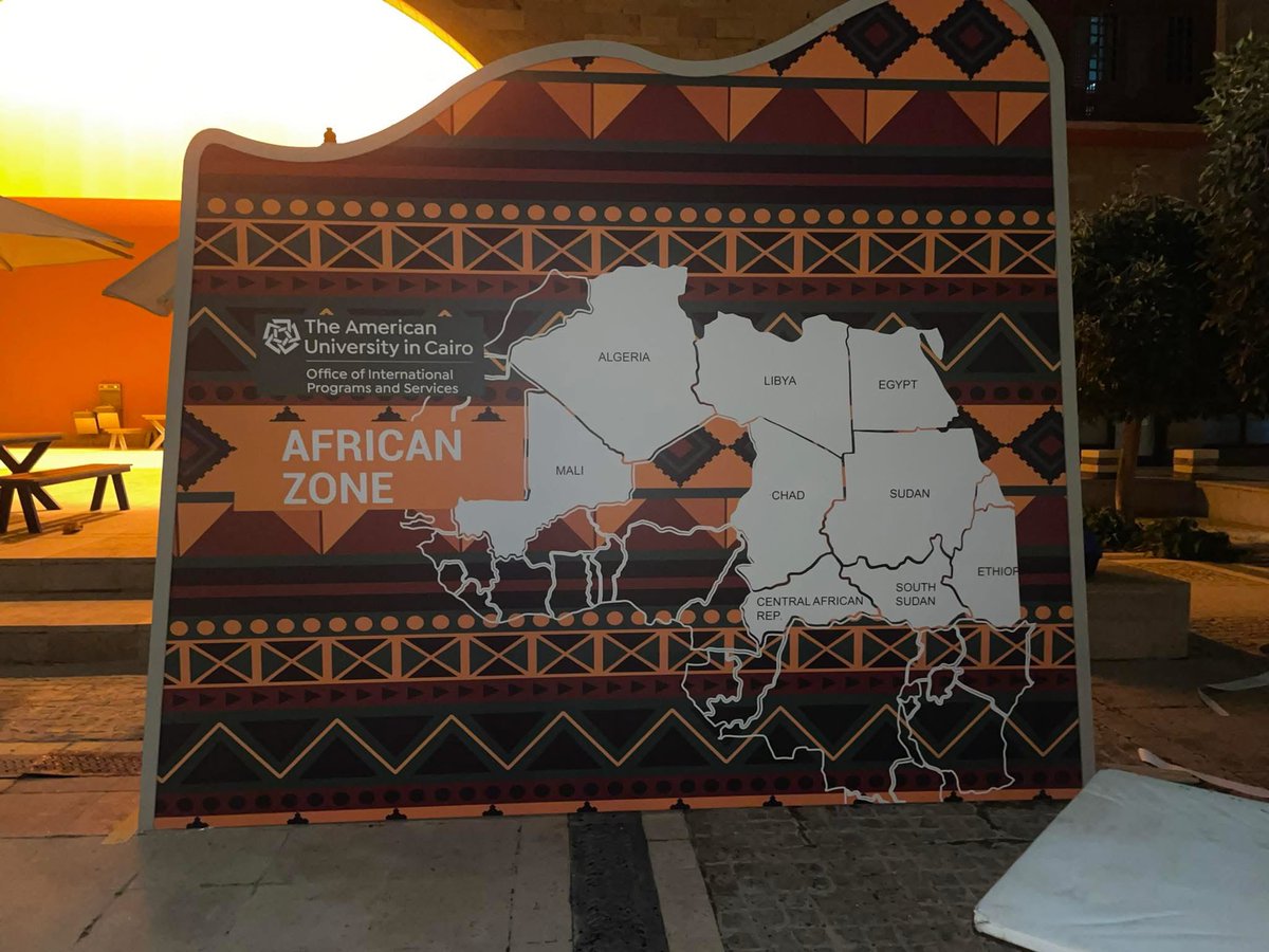 <a href="/sherinhelal555/">Sherin Helal</a> ودي يا دكتور banner جوة الجامعة الأمريكية والخريطة ناقصة حلايب وشلاتين ، ولادي شافوها بنفسهم ، علي مرأي ومسمع من ادارة الجامعة