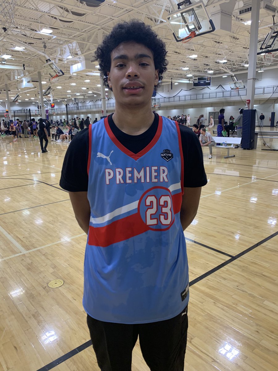TommyCarroll23's tweet photo. MTXE Premier 17U 6’6” Kason Mangum is a versatile forward who can shoot off the catch from the arc and finish in the post over his left shoulder. He attacked once off the dribble to finish off a spin move. Mangum scored 11 points against Illinois Express 17U. Defensively, he can contest vertically at the rim without fouling. The 2027 forward has a strong, solid frame.

@MTXEPREMIER 
@NxtProHoops 
@caleb_nj10 
@alexulrich3 
@kason1868