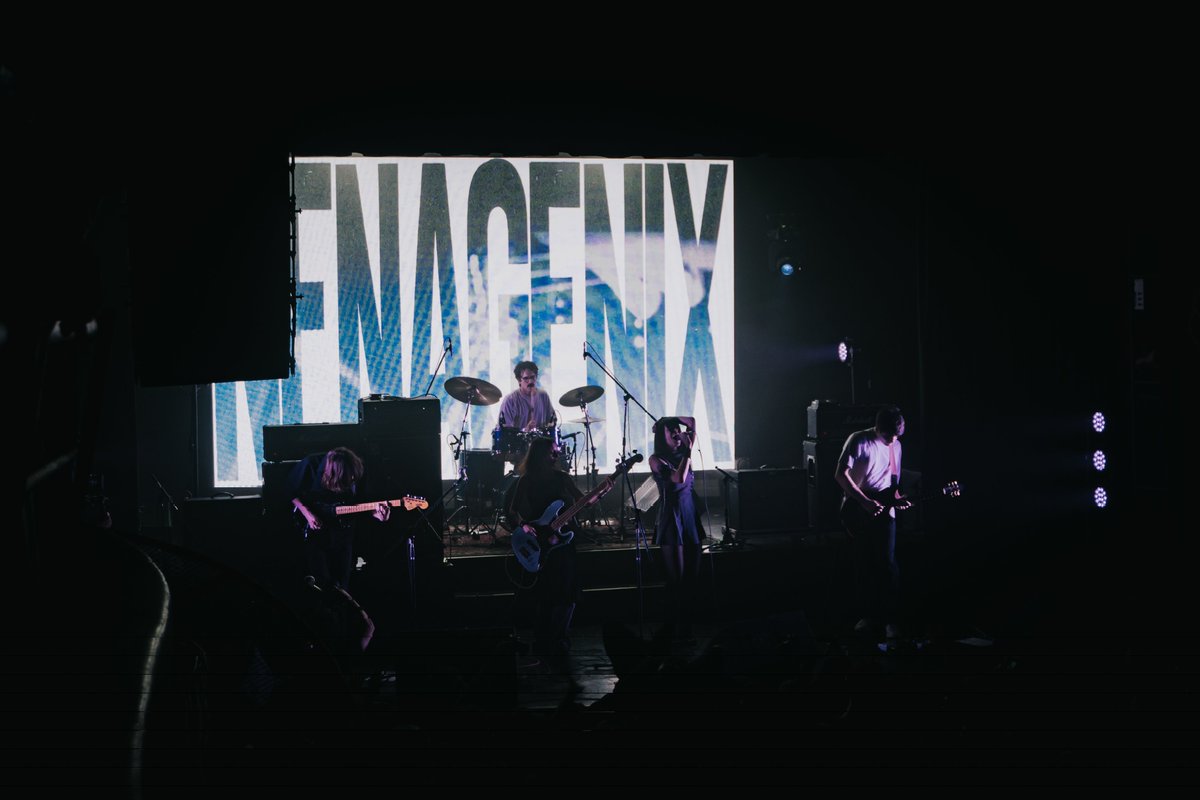 IZ revista tweet media