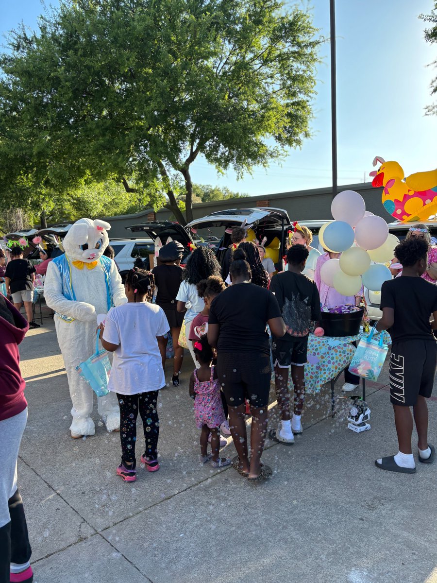 Family Gateway tweet media