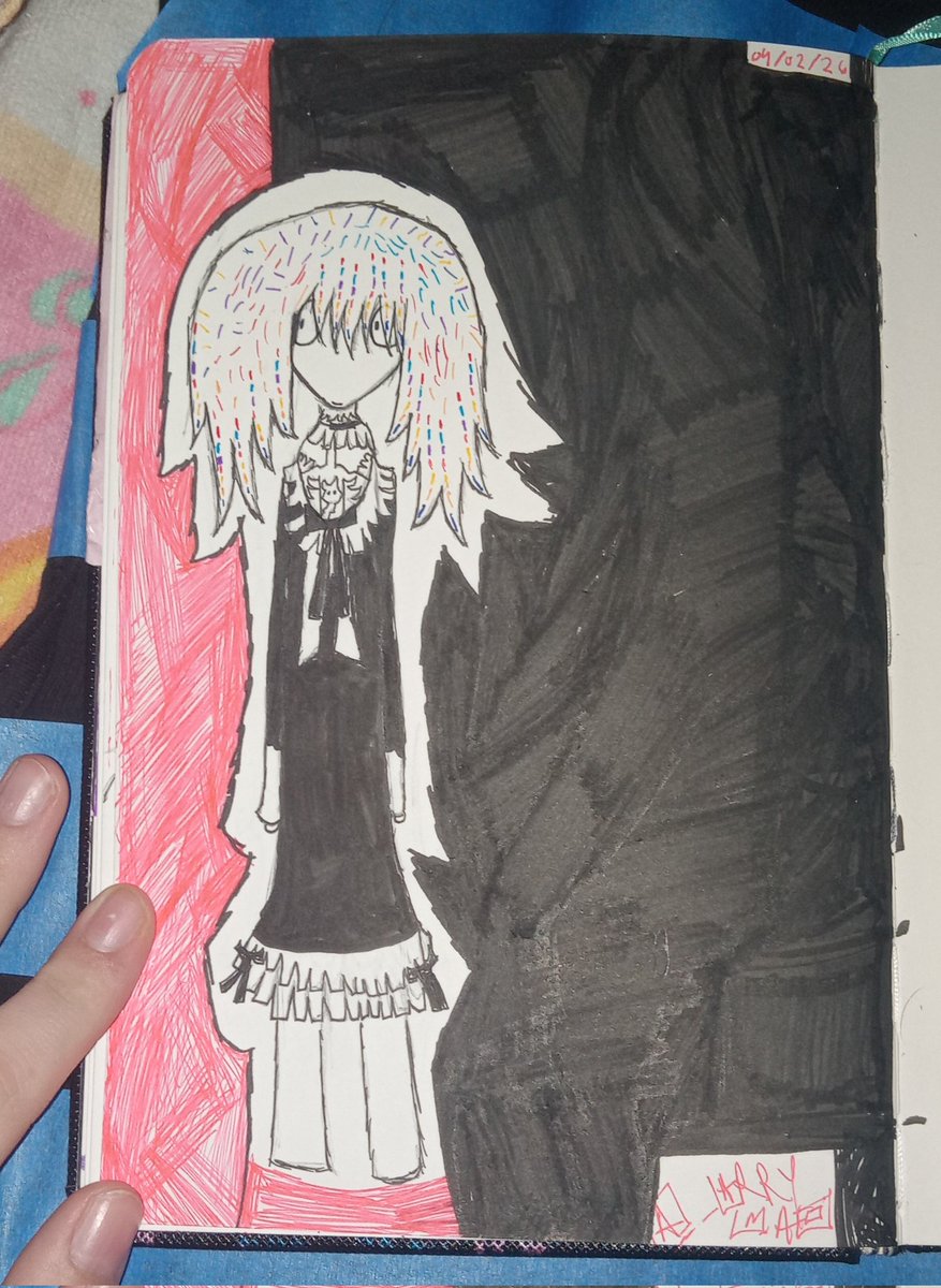 witchsdimension's tweet photo. Oh yea, I never did show anyone the possibly new style so [ignore the tape please] https://t.co/MTEIp1YzTU