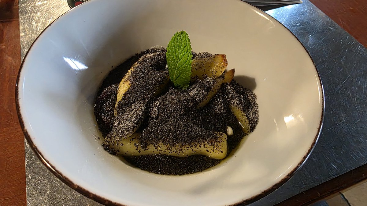 𝓒𝓱𝔂𝓽𝓻𝔂́ 𝓜𝓲𝓻𝓮𝓴 🧐 tweet media