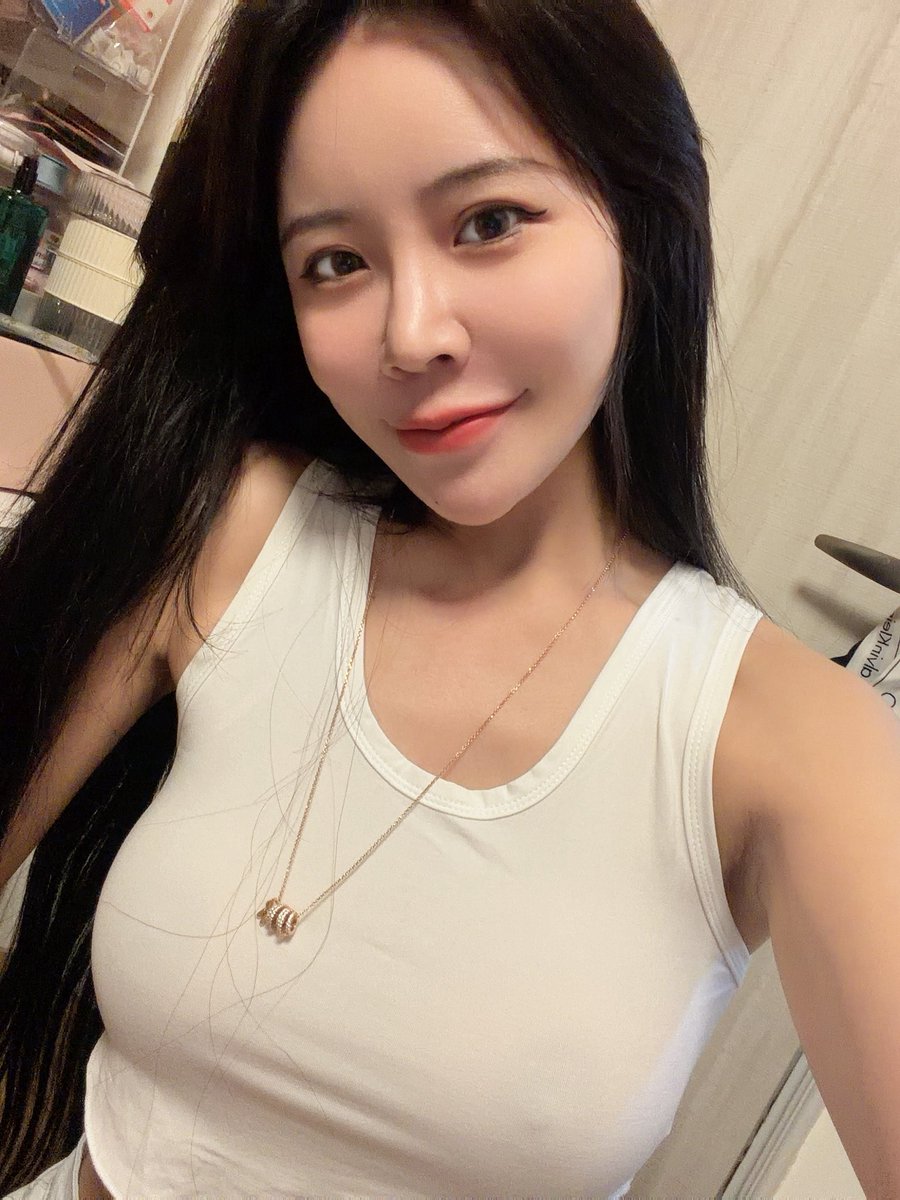 變態向日葵🌻 tweet media