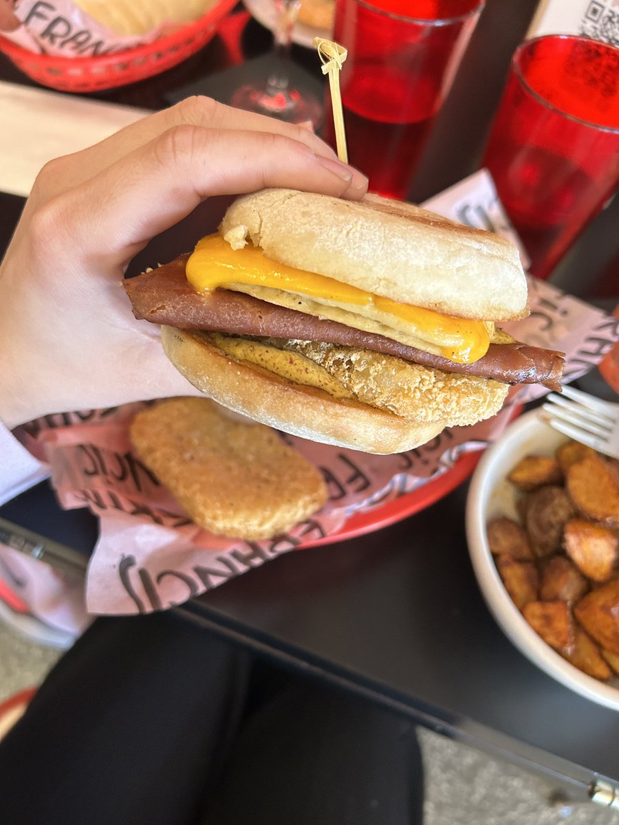 ゴゴ 𝙂𝙡𝙞𝙯𝙯𝙮 𝕳𝖎𝖘𝖙𝖔𝖗𝖎𝖆𝖓 ゴゴ tweet media