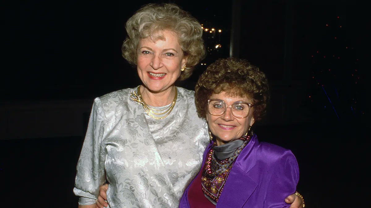 “Estelle gave people permission to age — and still be funny, still be fiery, still be full of life.” Betty White on Estelle Getty. ❤️❤️