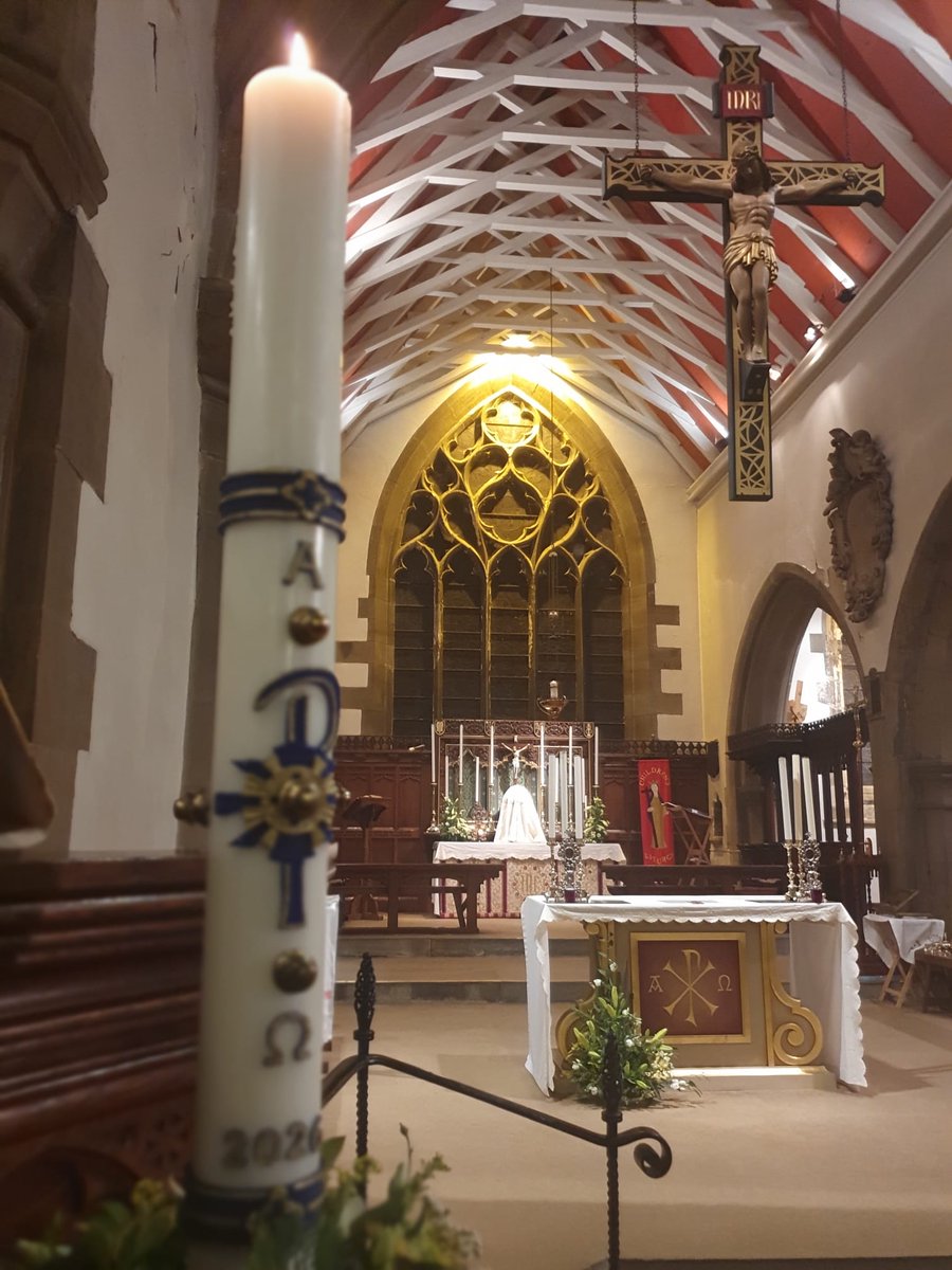 frrobertwhart's tweet photo. Christ is risen.
Easter blessings!
#ParishOfHemsworth https://t.co/oZDCXEwbCD