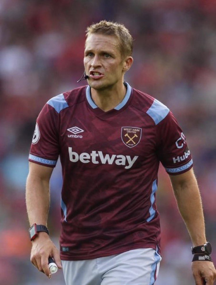 RockinJohnnie tweet media