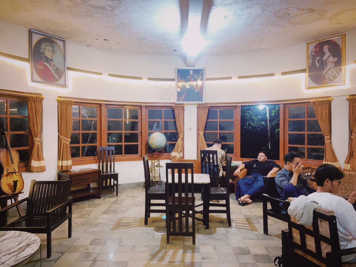 makmurmegilan's tweet photo. kelak kita modif rumah seperti ini yyy https://t.co/tFBxZbV1qp