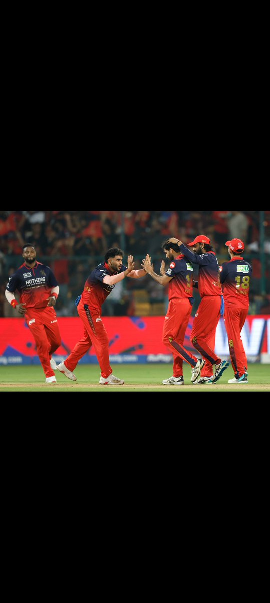 mysteryworld45's tweet image. पहले बैटिंग से बुलडोज़ किया फिर बॉलिंग से डराया 

आज आरसीबी ने सीएसके को हर विभाग में पछाड़ दिया 
सीएसके को कुछ पता नहीं ऐसा लग रहा था 
टीम डेविड रजत विराट कोहली सबने आग लगा दिया

Tim david 
Ruturaj 
Raina 
#RCBvsCSK
Virat Kohli