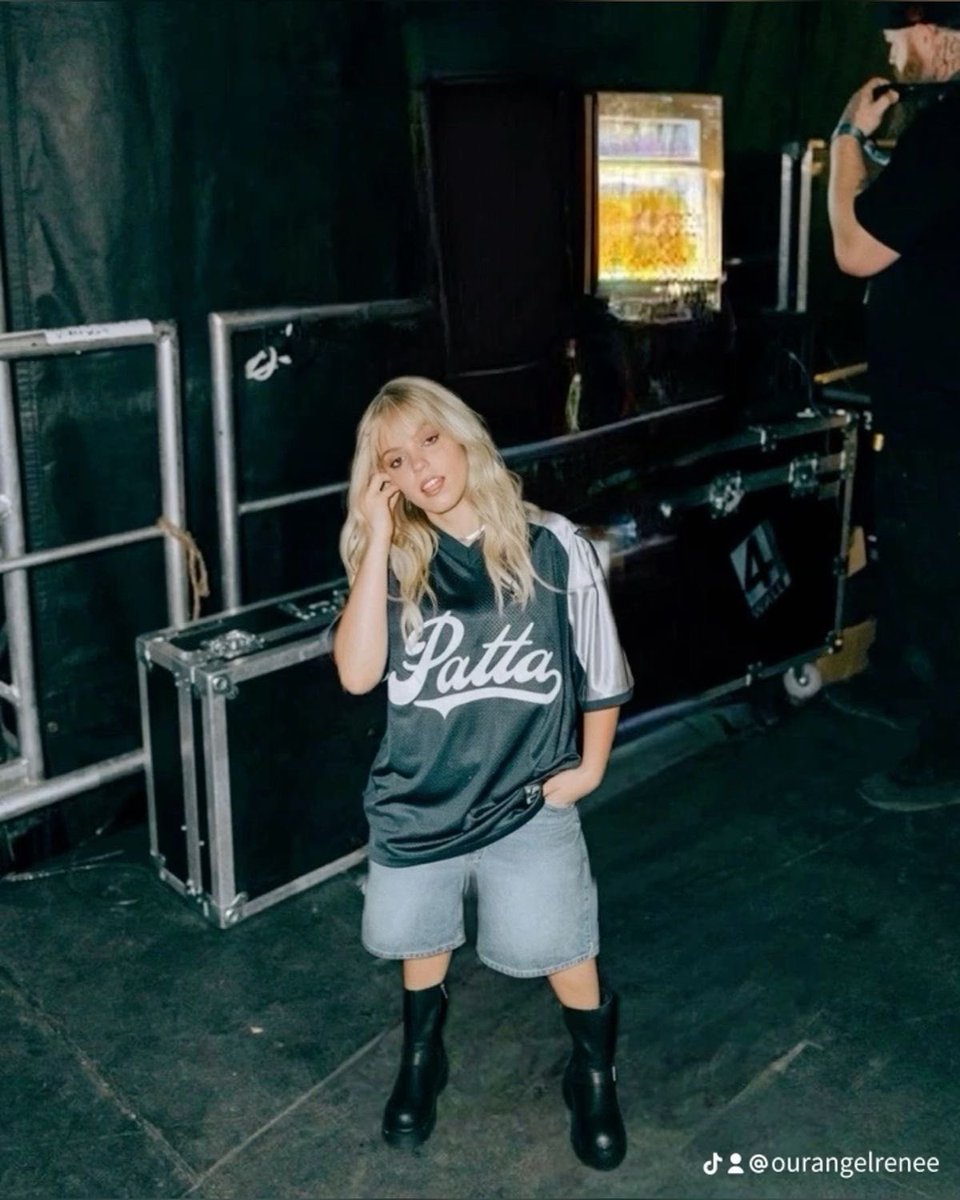 tes ★ misses reneé tweet media