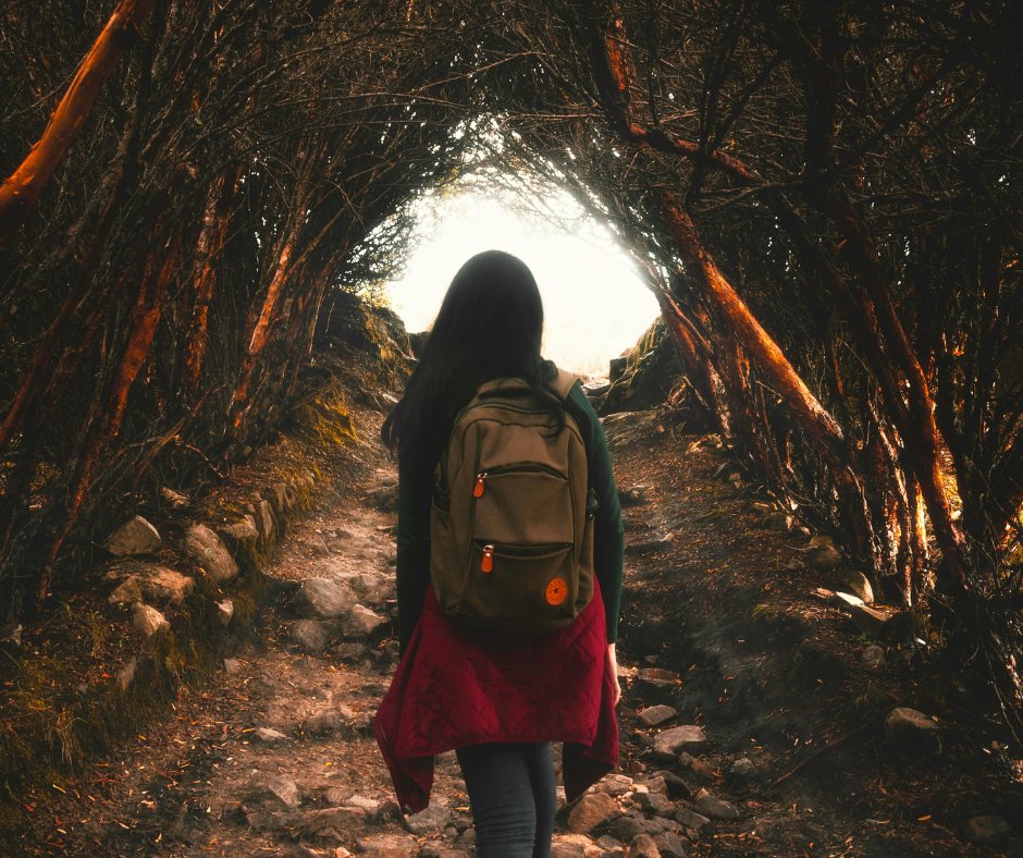 realNDWalsch's tweet photo. In moments of great decision, be out of the mind, and do some soul searching instead. There should be only one consideration when making any decision - Is this a statement of Who I Am? https://t.co/7EIWNvK5Ht