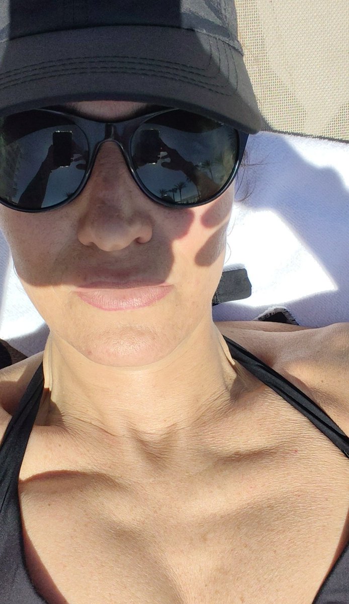 Manuela cuni tweet media