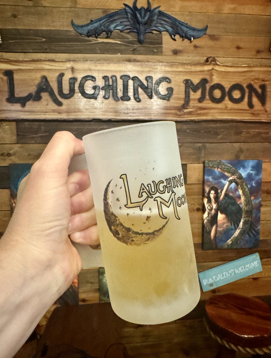 Laughing Moon tweet media