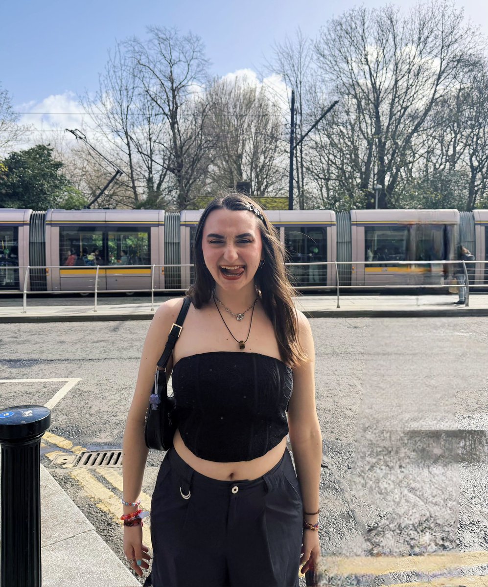 lu on tourโ
tweet media