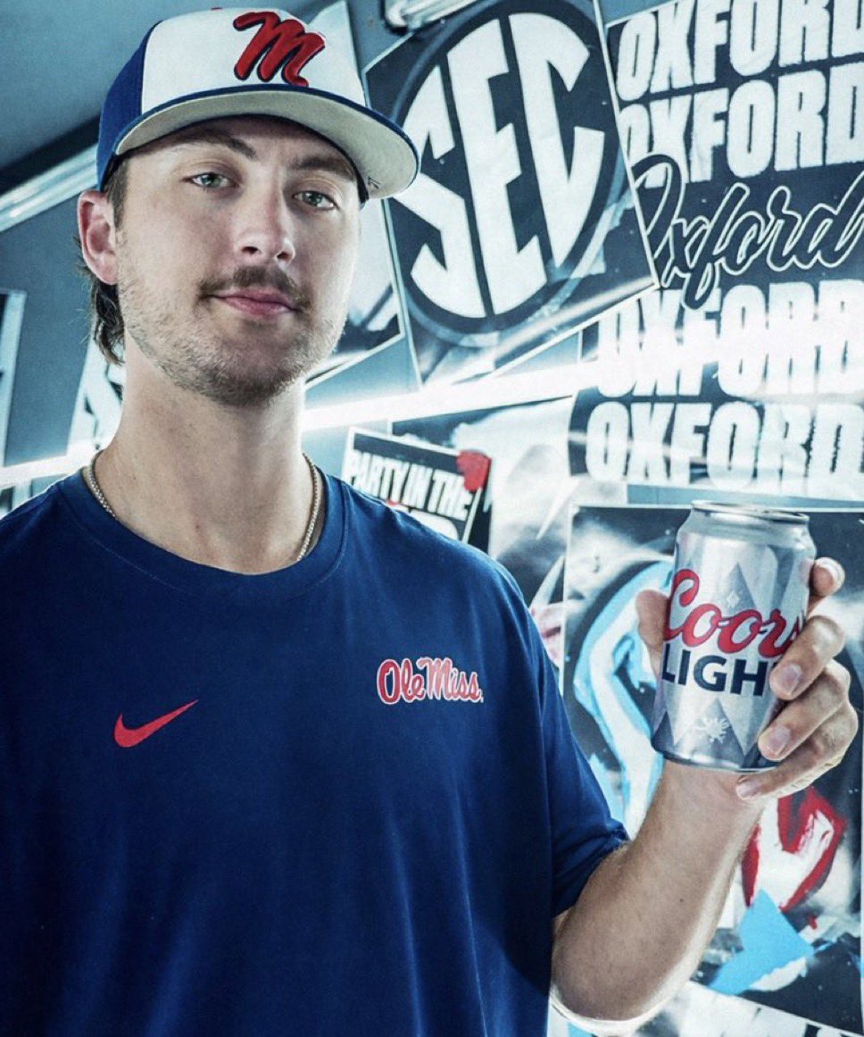 LukeHaszHairline tweet media