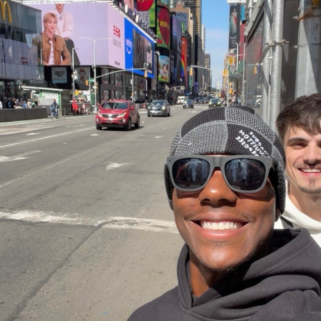 vict✧r tweet media