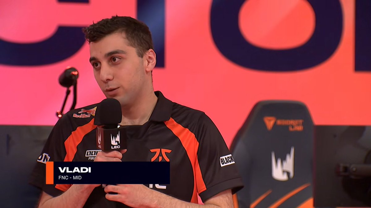 Inside Fnatic's Brush tweet media