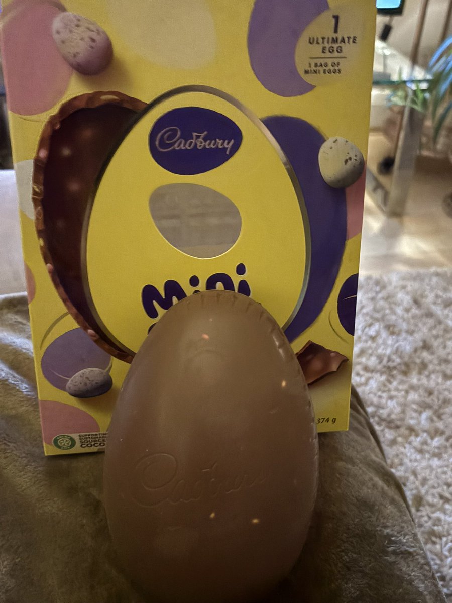 Billytheyid70's tweet image. Sugar coma incoming before my diet #easteregg