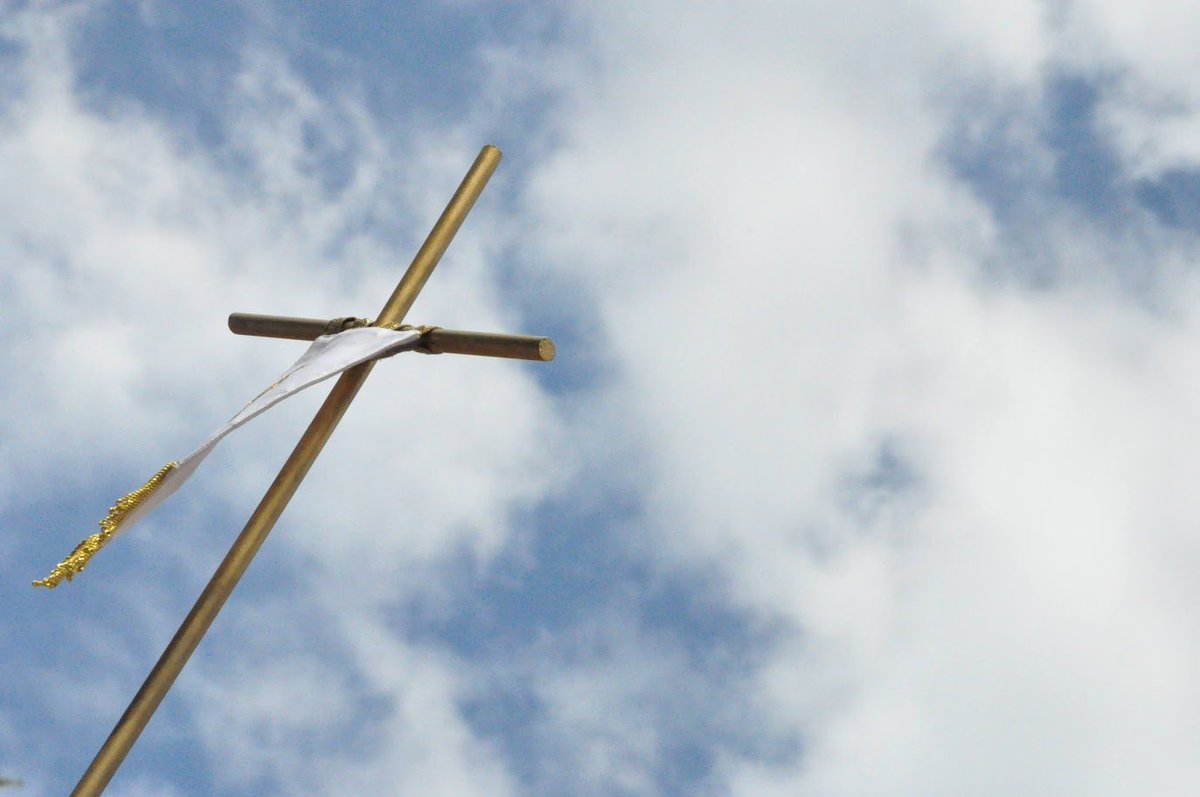 Molt bona Pasqua de Resurrecció.  Pau al món. Vida i humanitat.  El missatge de l'Esperança.