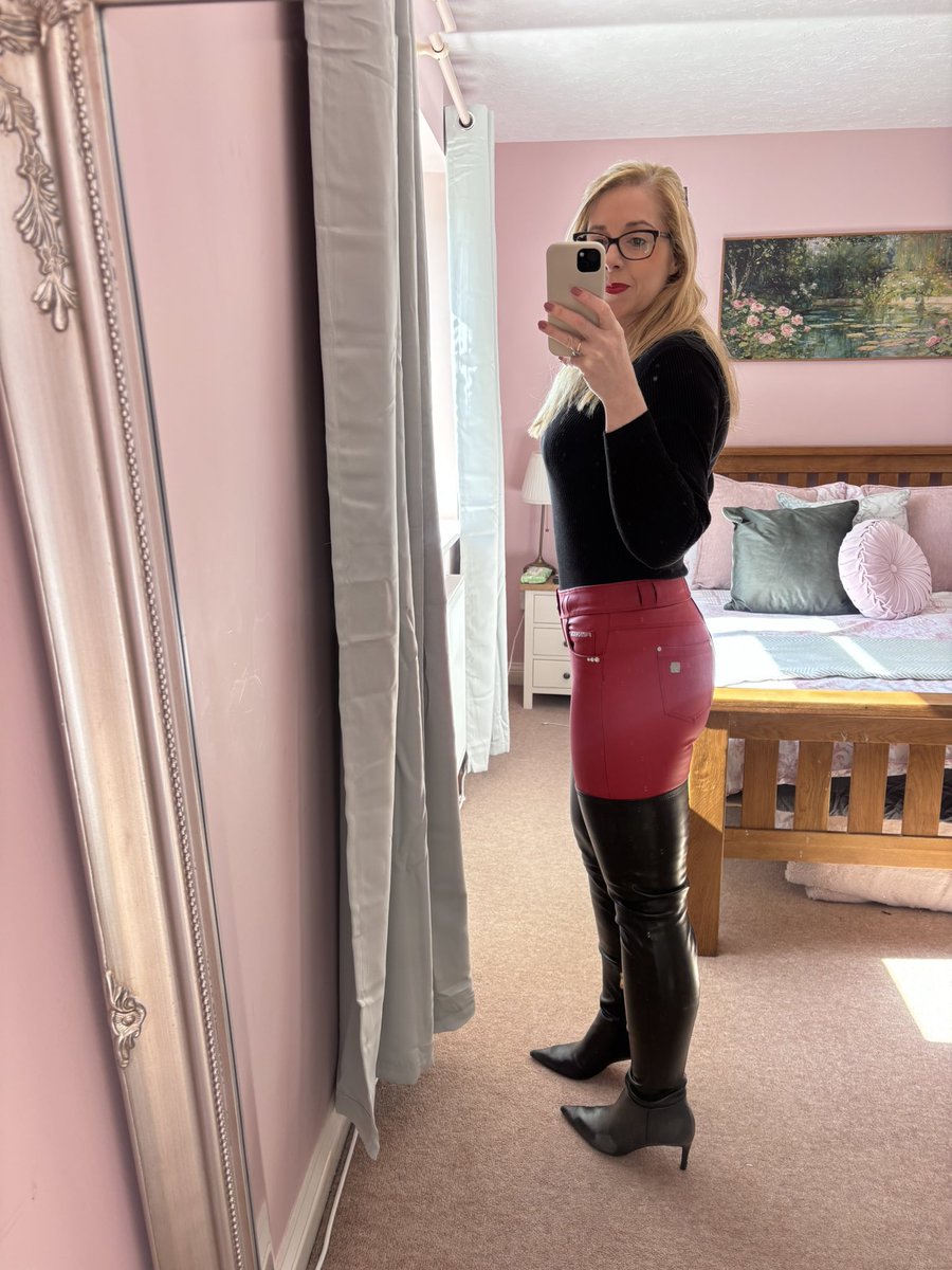 Lady Josie Glass tweet media