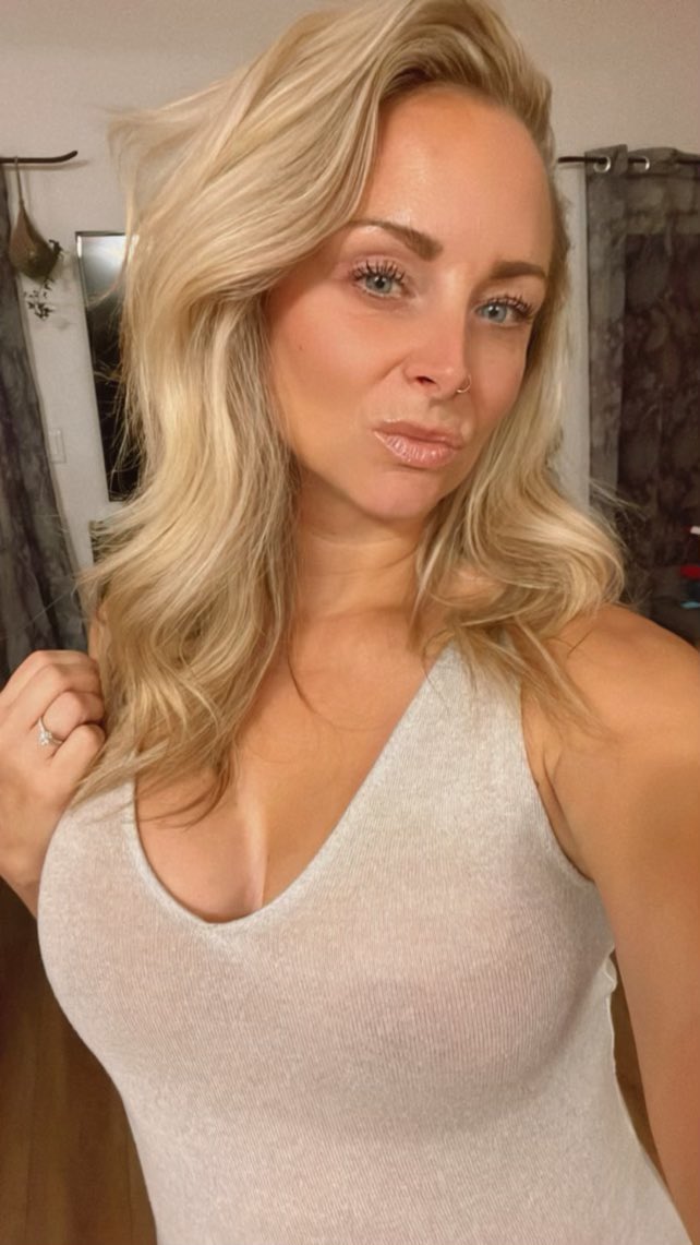 Pamela tweet media