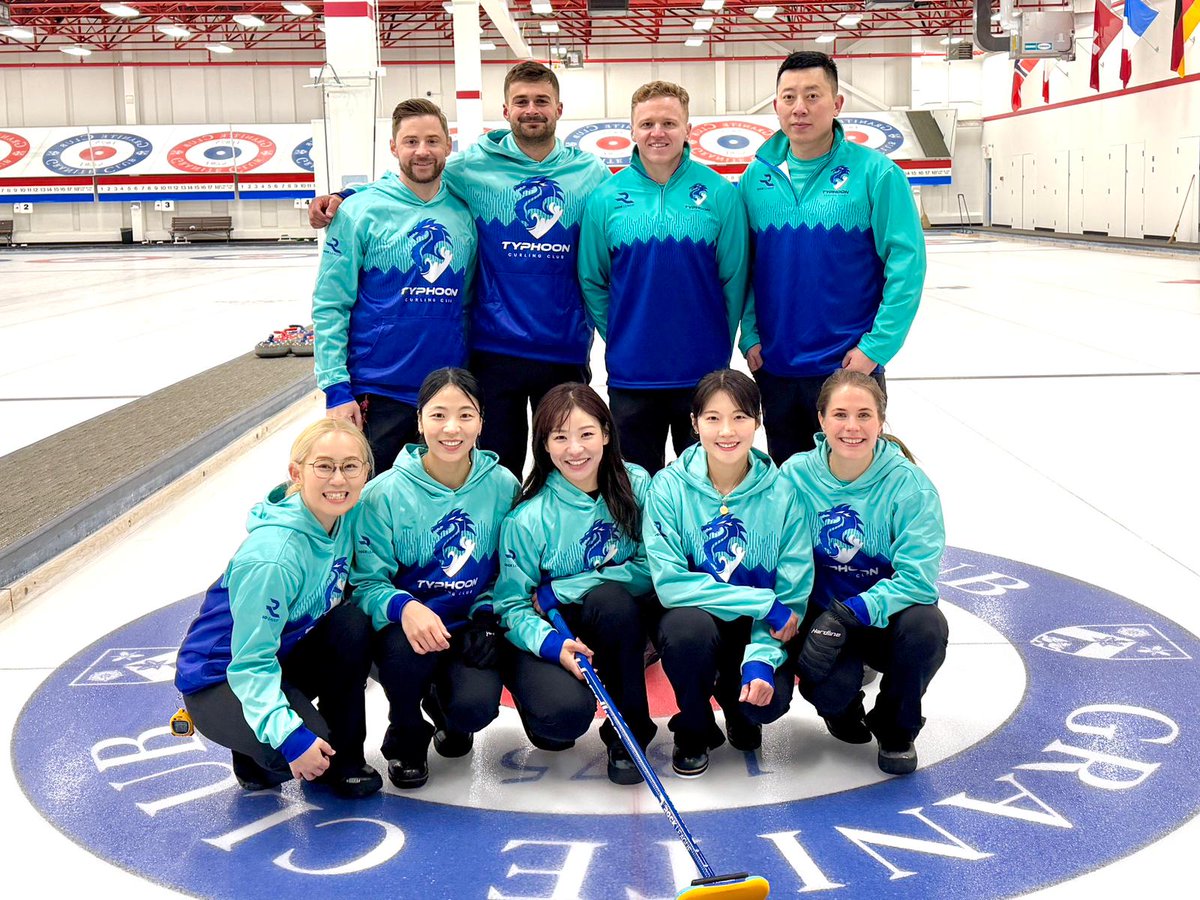 Tori Koana 小穴桃里 tweet media