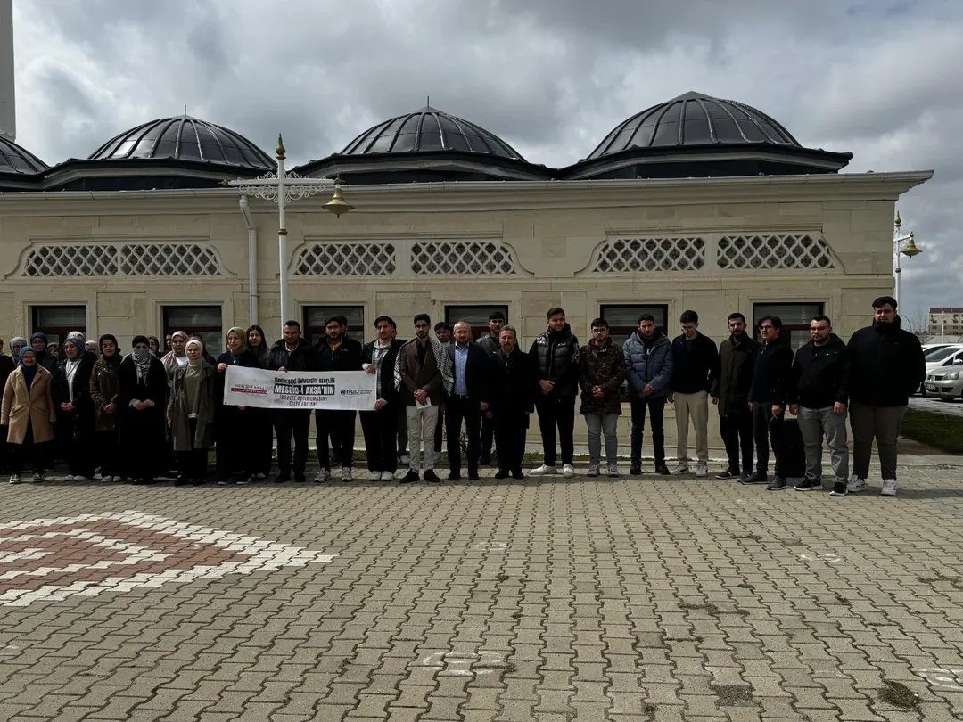 📢 Mescid-i Aksa Günlerdir Kapalı!

Eskişehir ve Yozgat Şube Üniversite Komisyonlarımız; günlerdir kapalı tutulan ilk kıblemiz Mescid-i Aksa için, üniversite kampüslerinde basın açıklaması gerçekleştirdiler.

🔻 Eskişehir Osmangazi Üniversitesi 
🔻 Yozgat Bozok Üniversitesi