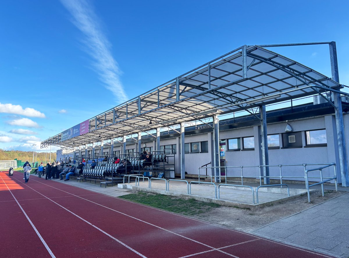 ßen (P) tweet media