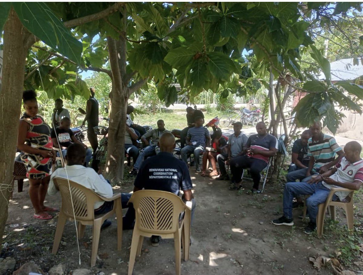 rnayiti22's tweet photo. Le Renouveau National (RN) renforce sa présence aux Les Coteaux avec une nouvelle implantation à Gardois, organisée par Bergel Benaut avec l’appui de Lifède Février. Partout dans le Sud, la mobilisation grandit. Le changement, c’est maintenant. 🇭🇹
#RenouveauNational #RNSud https://t.co/tHBwOICuBK