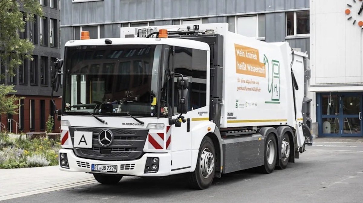 Matthias V. Diener tweet media