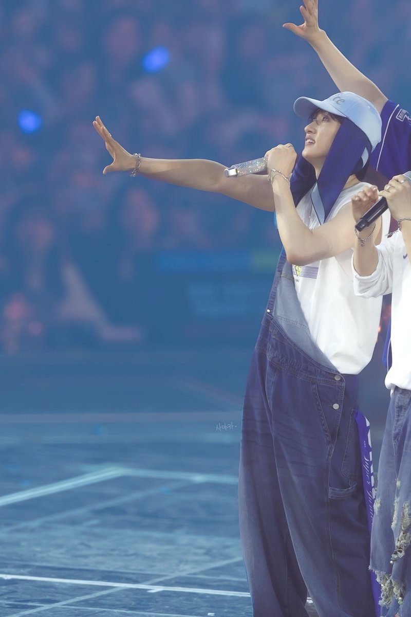 sayaiko419's tweet photo. 260404 SUPER SHOW 10 SJ-CORE in SEOUL 

우리 은혁이가 앞으로도 아름다운 풍경을 많이 볼 수 있기를

#은혁 #EUNHYUK #ウニョク https://t.co/Sc3xNNnHB3