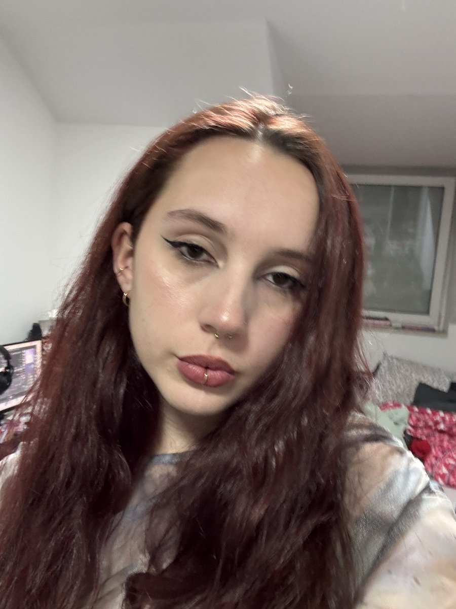 nanareinana's tweet image. #slay