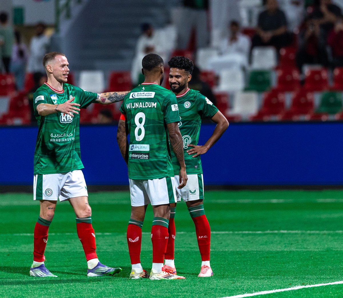 عمرو tweet media