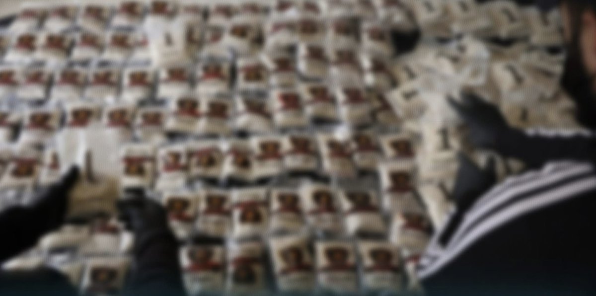 SyJusticeArc's tweet image. #Syria| #Homs : The Anti-Narcotics Directorate successfully intercepted a large Captagon shipment on the Shenchar road in the Homs countryside, following a targeted security operation aimed at dismantling one of the country’s most dangerous drug trafficking networks.

The
