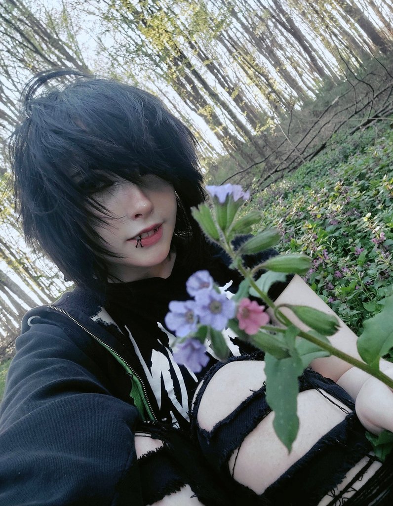 MuckMonarch tweet media