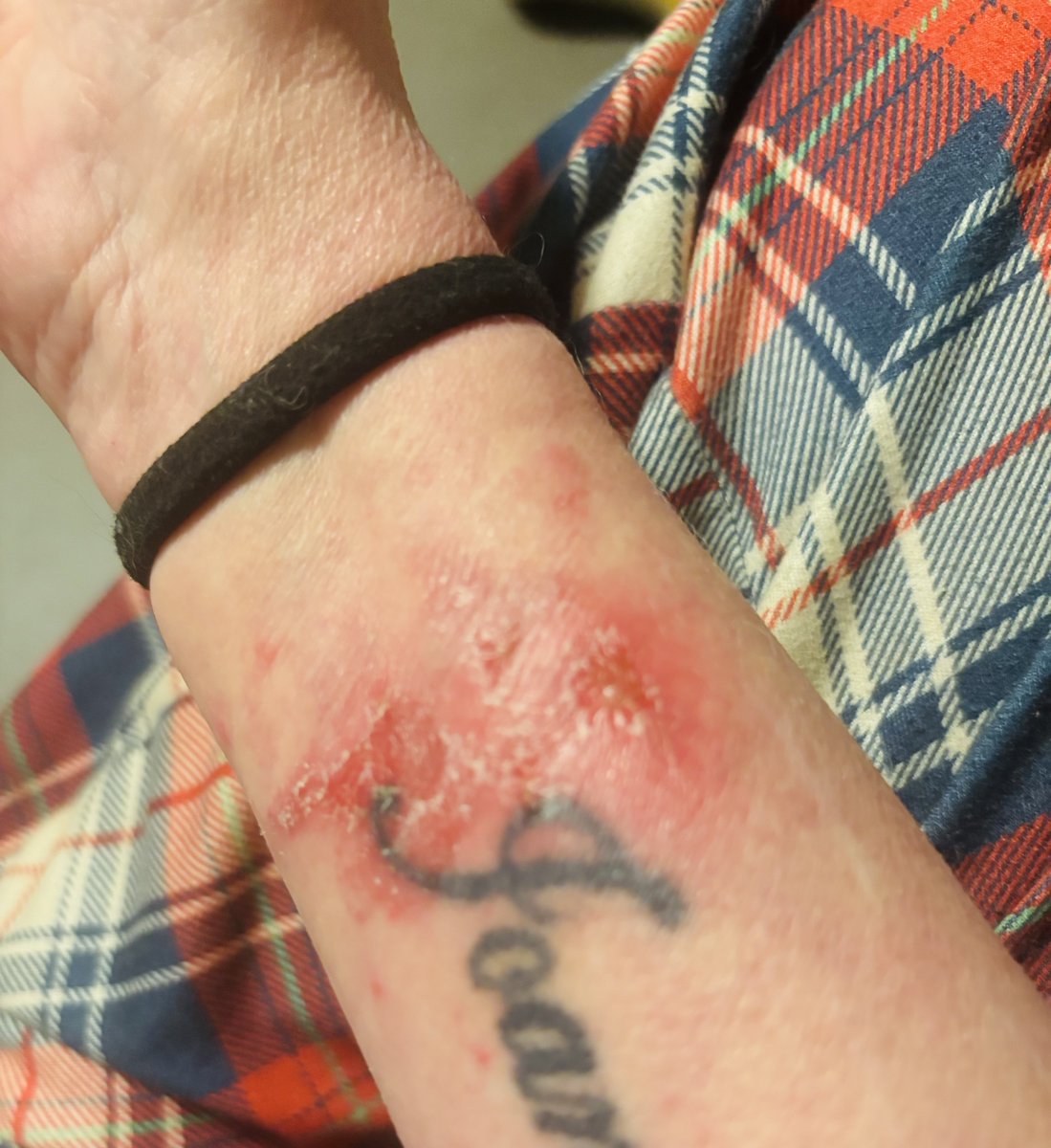 Nanny Ellie tweet media